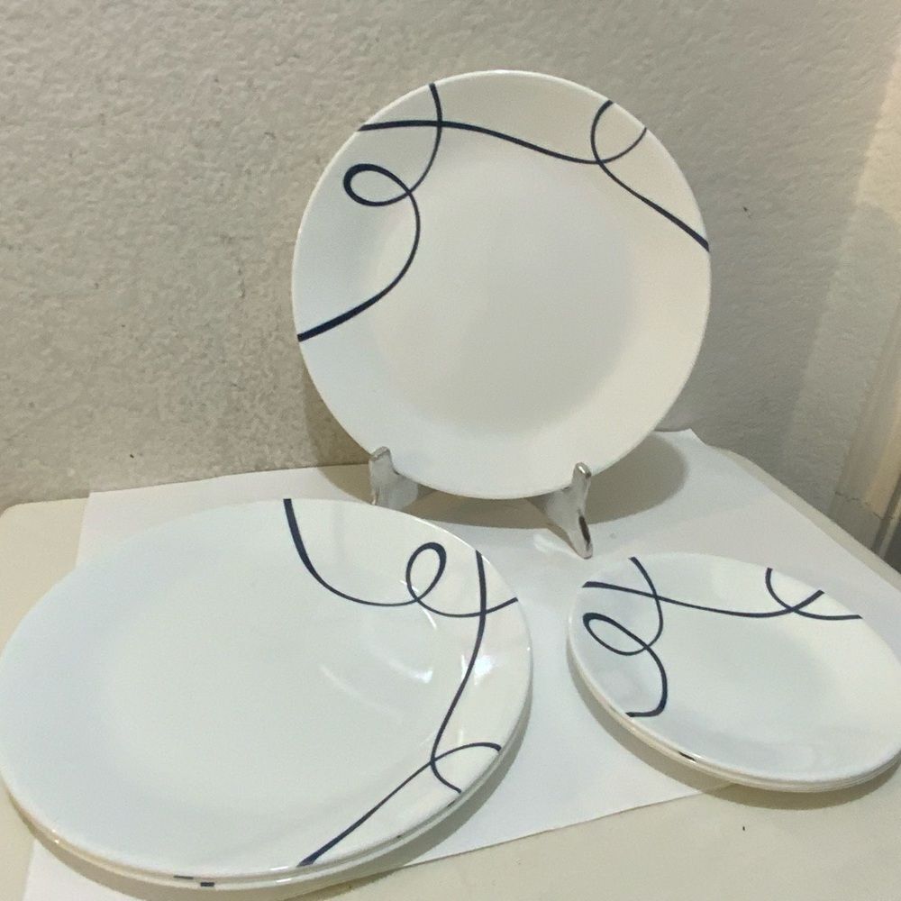 Corelle LIA Blue Swirl Set Of 4 Dinner Plates Vitrelle 10 1/4" & 3 small 7”